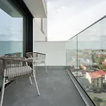 White Face One Cotroceni Entire With Parking, Fast Wifi, Balcony And Self Checkin *