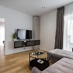 アパート White Face One Cotroceni Entire With Parking, Fast Wifi, Balcony And Self Checkin