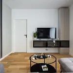 アパート White Face One Cotroceni Entire With Parking, Fast Wifi, Balcony And Self Checkin ブカレスト