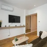White Face One Cotroceni Entire With Parking, Fast Wifi, Balcony And Self Checkin