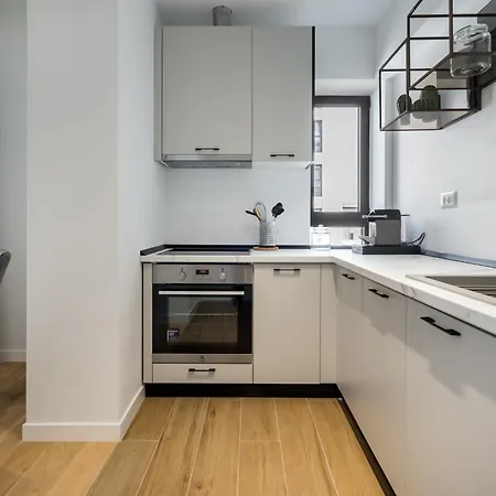 Lejlighed White Face One Cotroceni Entire With Parking, Fast Wifi, Balcony And Self Checkin