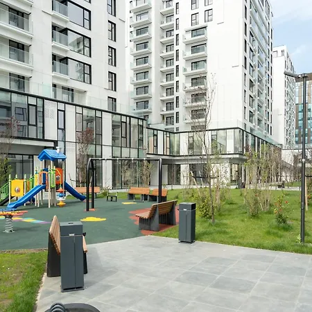Apartment White Face One Cotroceni Entire With Parking, Fast Wifi, Balcony And Self Checkin Bukarest