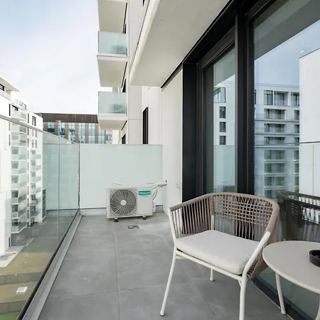 White Face One Cotroceni Entire With Parking, Fast Wifi, Balcony And Self Checkin * Bucharest