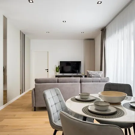 White Face One Cotroceni Entire With Parking, Fast Wifi, Balcony And Self Checkin דירה בוקרשט