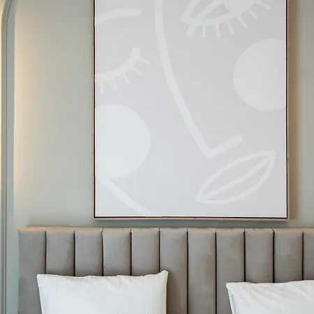 White Face One Cotroceni Entire With Parking, Fast Wifi, Balcony And Self Checkin