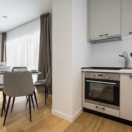 White Face One Cotroceni Entire With Parking, Fast Wifi, Balcony And Self Checkin 布加勒斯特