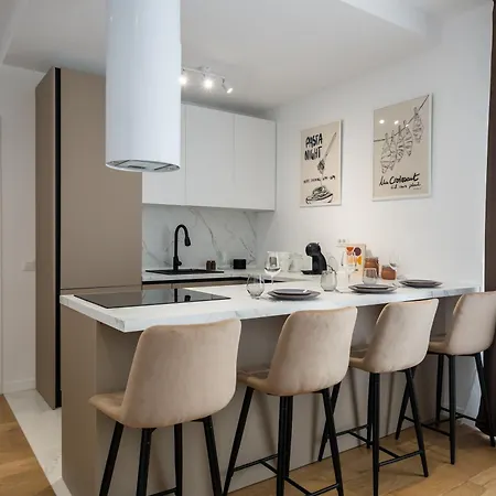 White Face One Cotroceni Entire With Parking, Fast Wifi, Balcony And Self Checkin Apartment Bucharest