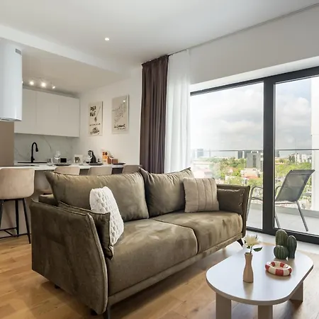 White Face One Cotroceni Entire With Parking, Fast Wifi, Balcony And Self Checkin