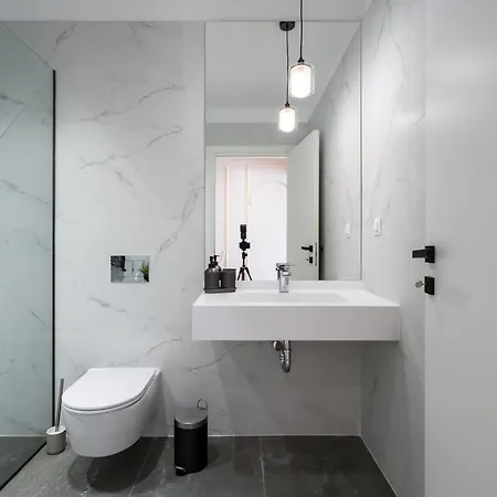 Апартаменты White Face One Cotroceni Entire With Parking, Fast Wifi, Balcony And Self Checkin *