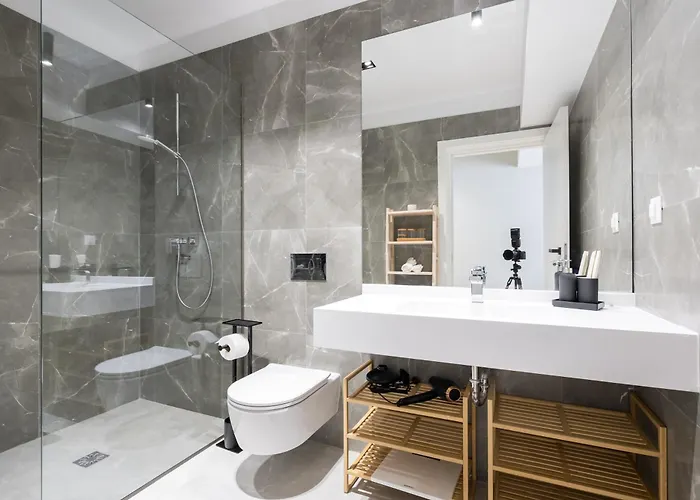 White Face One Cotroceni Entire With Parking, Fast Wifi, Balcony And Self Checkin