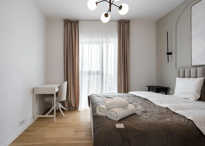 White Face One Cotroceni Entire With Parking, Fast Wifi, Balcony And Self Checkin Apartment *