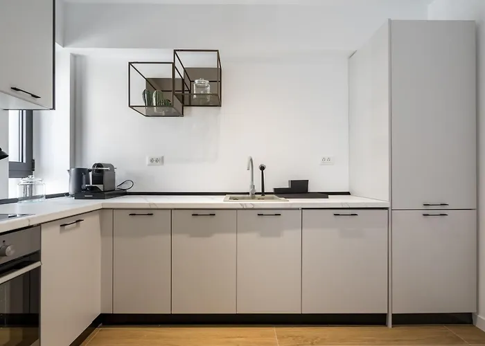 Apartment White Face One Cotroceni Entire With Parking, Fast Wifi, Balcony And Self Checkin *