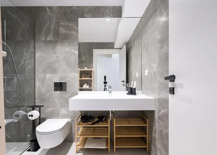 White Face One Cotroceni Entire With Parking, Fast Wifi, Balcony And Self Checkin *