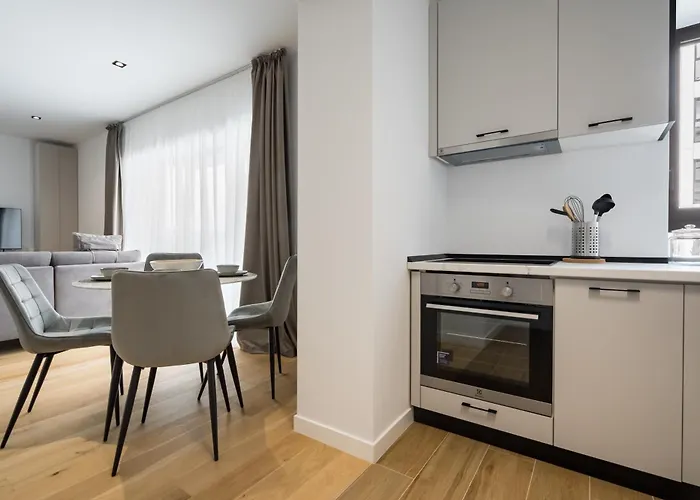 White Face One Cotroceni Entire With Parking, Fast Wifi, Balcony And Self Checkin 布加勒斯特