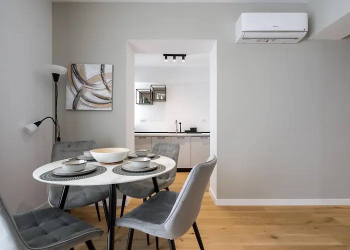 White Face One Cotroceni Entire With Parking, Fast Wifi, Balcony And Self Checkin