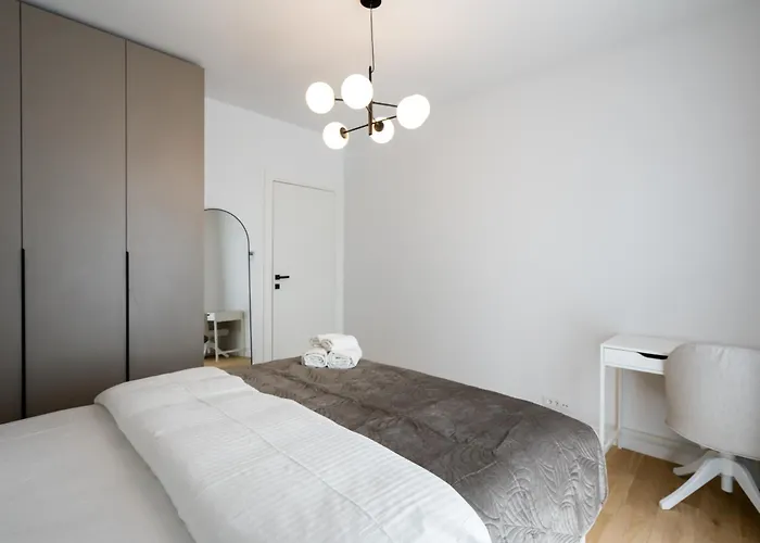 Apartament White Face One Cotroceni Entire With Parking, Fast Wifi, Balcony And Self Checkin Bucureşti