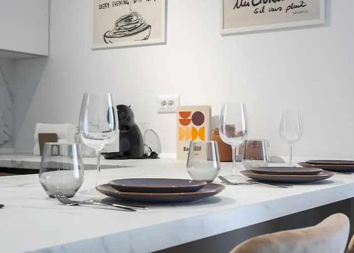 White Face One Cotroceni Entire With Parking, Fast Wifi, Balcony And Self Checkin * Bucureşti