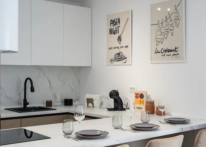 White Face One Cotroceni Entire With Parking, Fast Wifi, Balcony And Self Checkin Apartament *