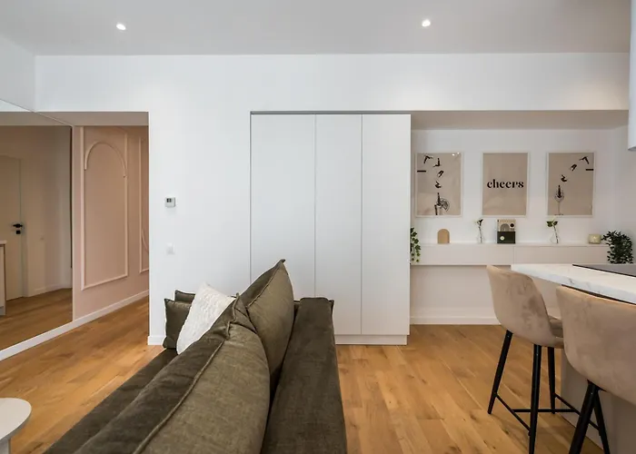 Apartamento White Face One Cotroceni Entire With Parking, Fast Wifi, Balcony And Self Checkin *