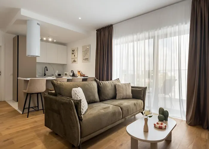 Apartment White Face One Cotroceni Entire With Parking, Fast Wifi, Balcony And Self Checkin
