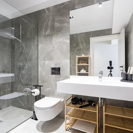 White Face One Cotroceni Entire With Parking, Fast Wifi, Balcony And Self Checkin