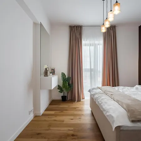 White Face One Cotroceni Entire With Parking, Fast Wifi, Balcony And Self Checkin Bukarest