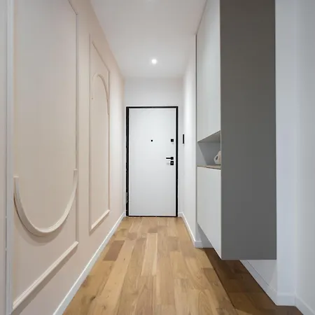 Διαμέρισμα White Face One Cotroceni Entire With Parking, Fast Wifi, Balcony And Self Checkin Βουκουρέστι