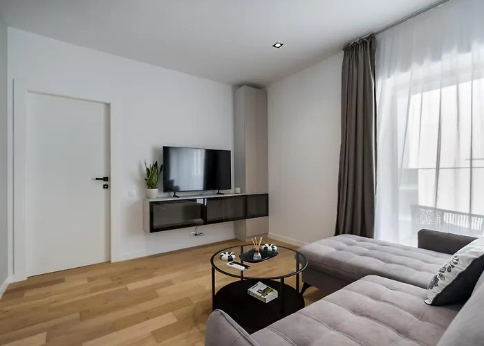 White Face One Cotroceni Entire With Parking, Fast Wifi, Balcony And Self Checkin Διαμέρισμα *