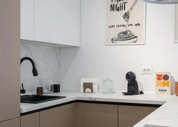 White Face One Cotroceni Entire With Parking, Fast Wifi, Balcony And Self Checkin Διαμέρισμα *