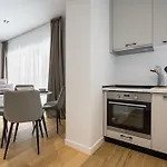 White Face One Cotroceni Entire With Parking, Fast Wifi, Balcony And Self Checkin Bucareste