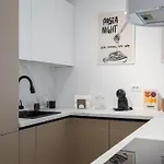 White Face One Cotroceni Entire With Parking, Fast Wifi, Balcony And Self Checkin Apartamento *